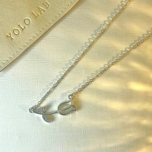 Tulip Necklace