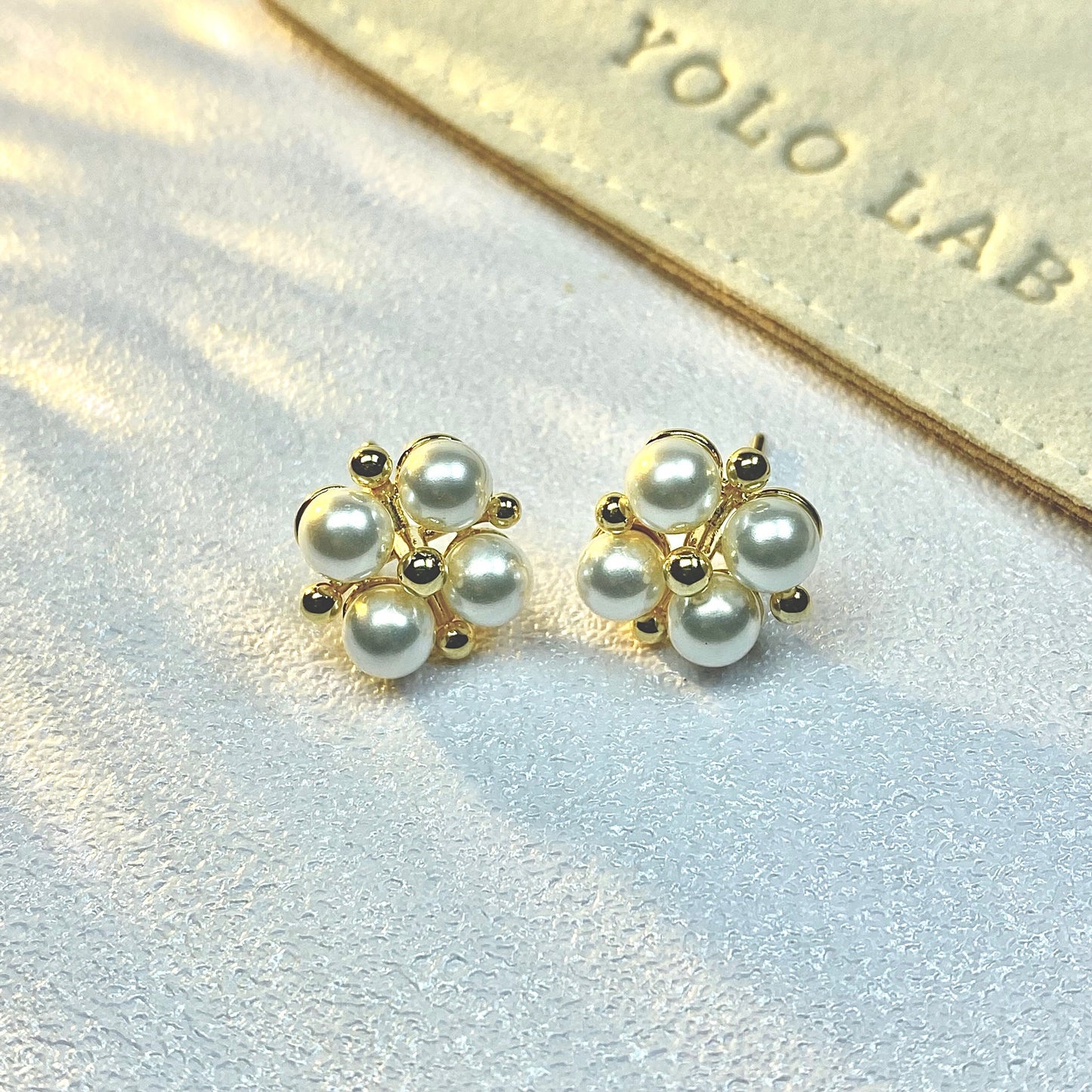 Four-Leaf Clover Pearl Earring